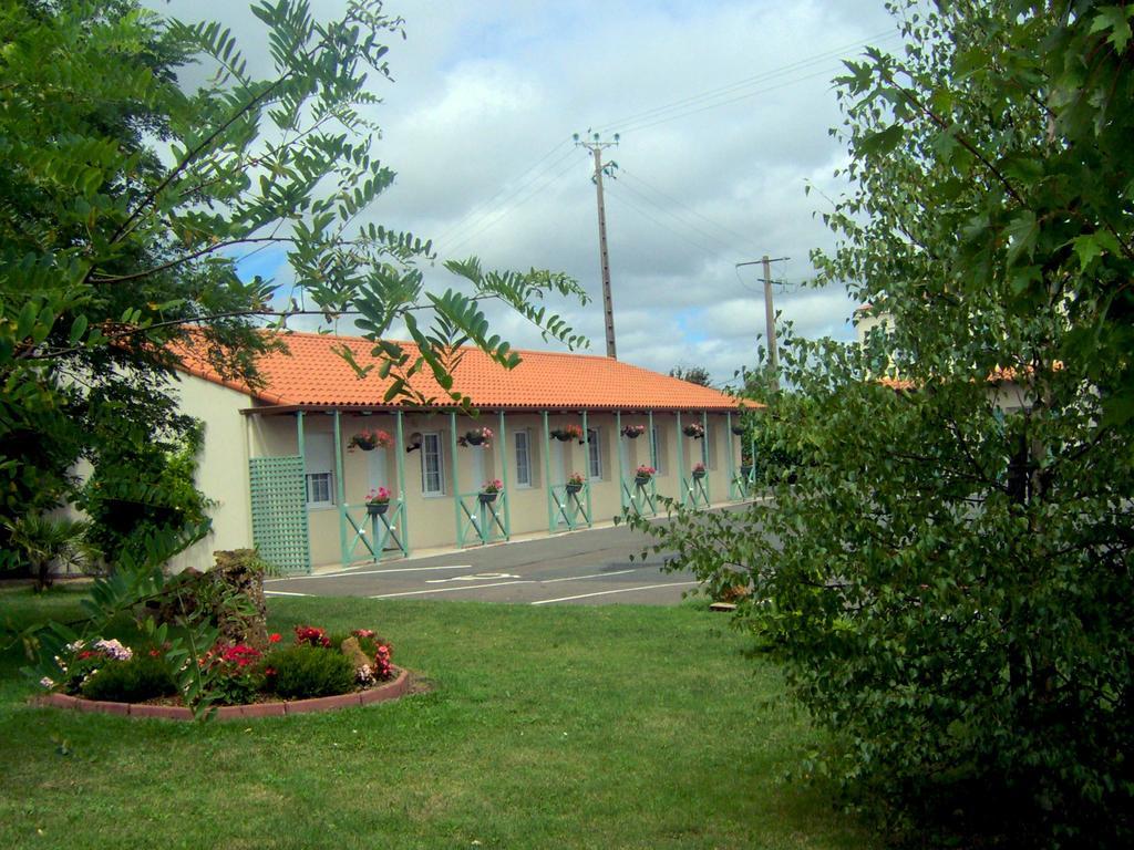 Le Mareuillais Hotel-Restaurant Zewnętrze zdjęcie
